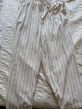 Women beige striped matching set !